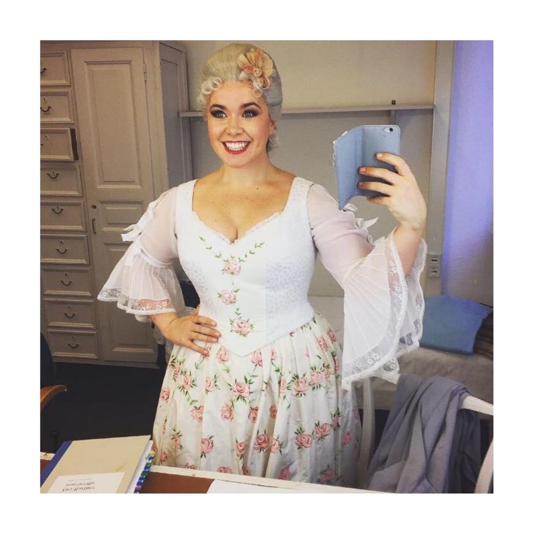 TaraErraught's tweet photo. New dates for the Diary: January 2022 5th, 7th, 9th, 13th &amp; 17th I am returning to @StaatsoperBLN and my beloved Rosina! 🎉❤️🎉 This stunning production from Ruth Berghaus and sets/costumes by Achim Freyer is not to be missed. #iLoveRossini Maestro @DiegoMatheuz ☘️ https://t.co/DonOptk3zf