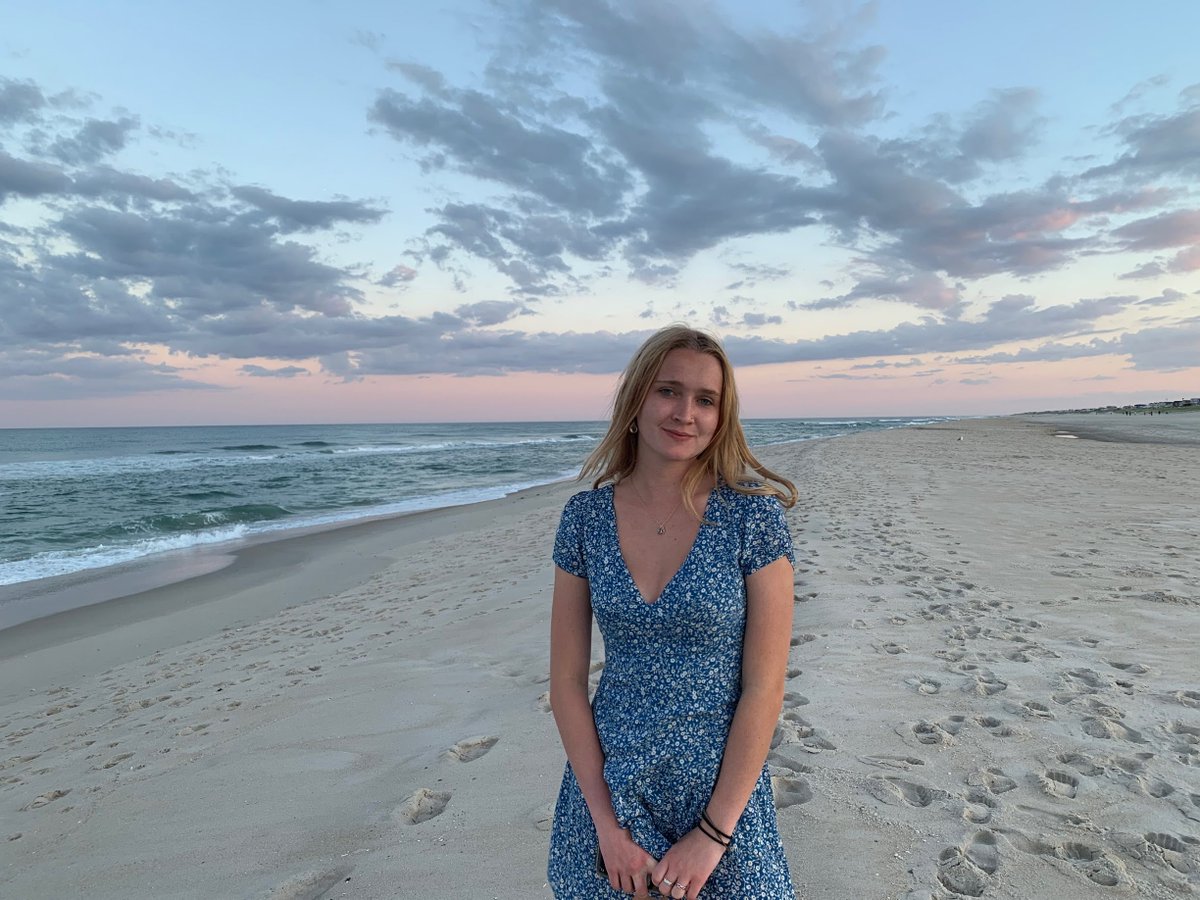 dynamicenergyus's tweet image. #FridayFeature this week we are highlighting Thea Dekker our policy and marketing intern. Thea is a New Jersey native who just finished her junior year at Lafayette College, where she studies international affairs and psychology. Welcome to the team! #futureofsolar