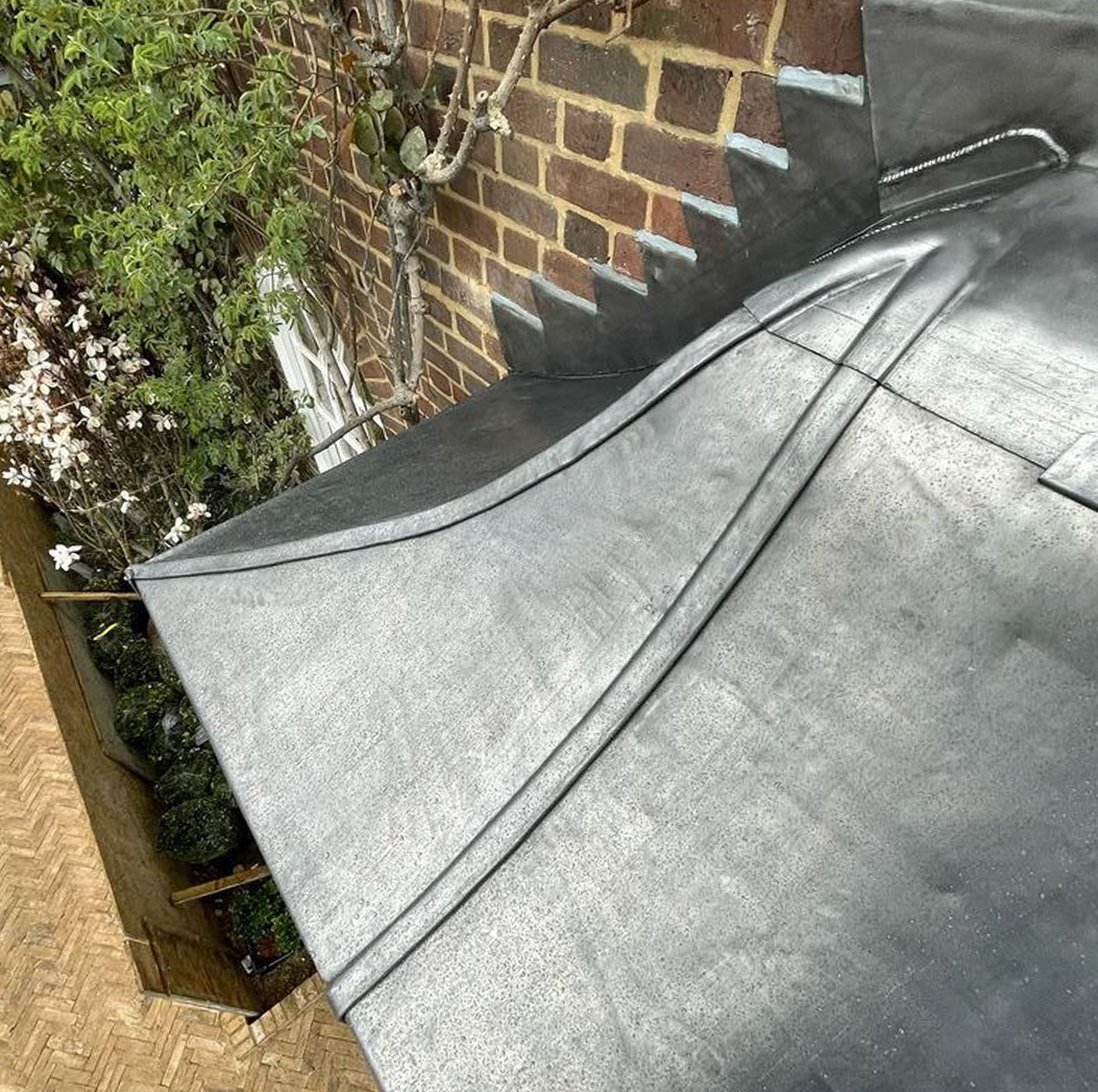 ALM_ALMHM's tweet photo. #FeatureFriday
Fantastic  Lead Canopy by @prideroofingltd 

#leadwork #welding #bossing #roofingskills #leadart #construction #roofing #roofingcontractor #leadwelding #roof #leadcanopy #leadworker#rooferlife #leadbossing #roofinglife #associatedleadmills #weldinglife https://t.co/WFBVG7hPCC