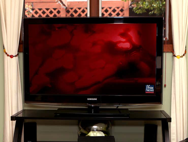 Fox News Now Just Airing Continuous Blood-Red Screen With Disembodied Voice Chanting ‘They’re Coming To Kill You’ bit.ly/2U76hQo