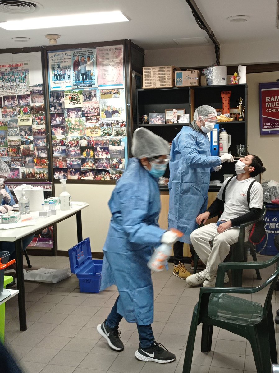 Ya comenzamos con el testeo a lxs compañerxs, operativo detectar en la sucursal, gracias Comuna 5 !!! Testeo preventivo, cuidando a lxs compañerxs trabajadorxs de comercio y a sus familias. <a href="/RamonMuerza/">Ramon Muerza</a>   <a href="/aldecoto/">alberto aldeco</a>  <a href="/emanuelpeddrozo/">emanuel pedrozo</a> <a href="/Marucomuna5/">Maru Acuña</a> e.santanacomuna5