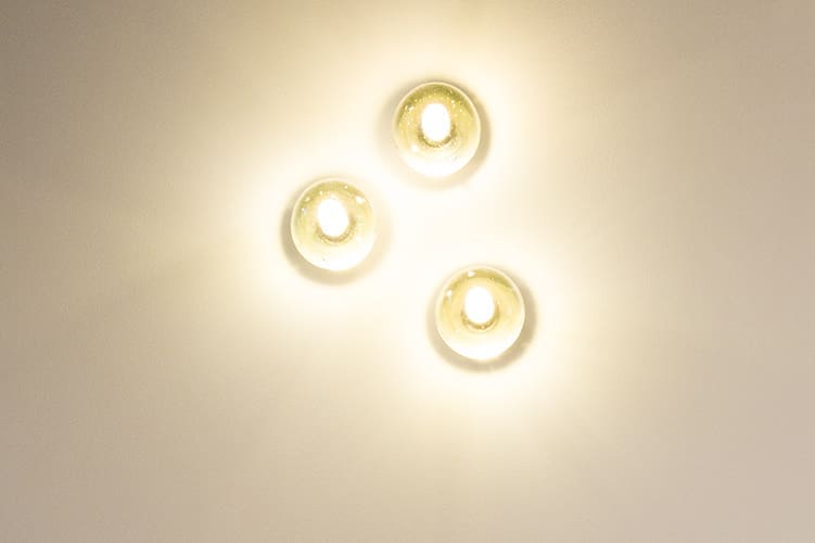 The light of our clients walls
.
.
.
.
#designbymatch #lightingdesign # lighting #design #interiordesign #residentialproject #residential #london
<a href="/bocci/">bocci</a>
