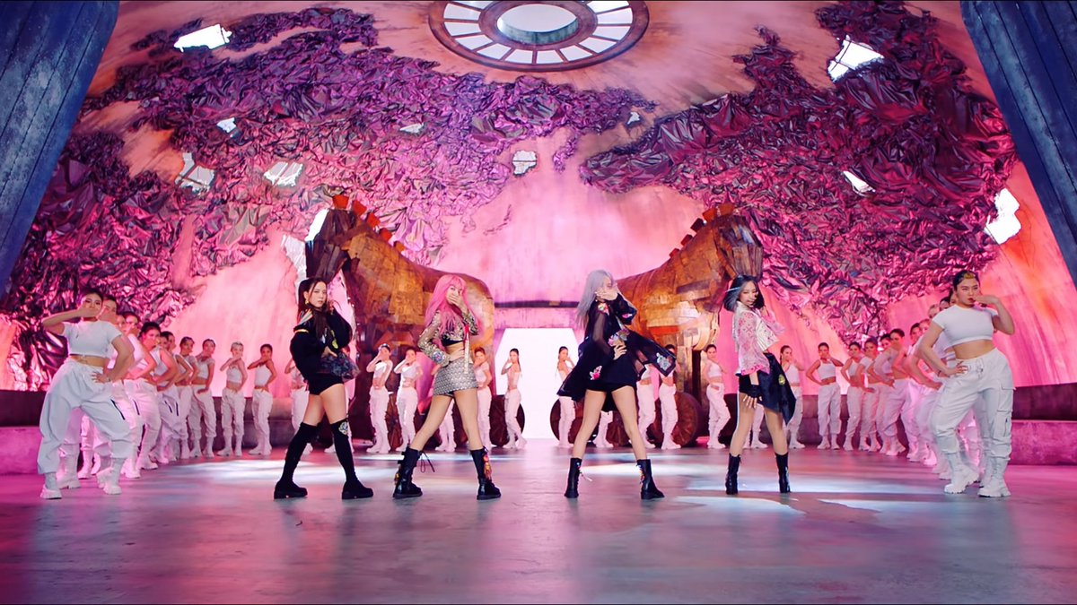 cyanblink's tweet photo. Happy 1 year to the smash hit that set 5 Guinness World Records, and gave us one of the most stunning mvs in K-pop. HYLT will forever remain iconic 👑 @blackpink https://t.co/XRM7Kpid7p