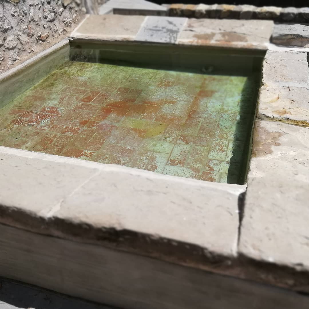 projectegreta's tweet photo. I aquí també els camins de l'aigua marcant el pas, el rec, l'horta, el safareig comunitari... Una aigua fresca i regalada. #aigua #treballdecamp #projecteAltaGarrotxa #PECTpatrimoni  #ProgramesEuropesDdGI https://t.co/iGApthyAyG