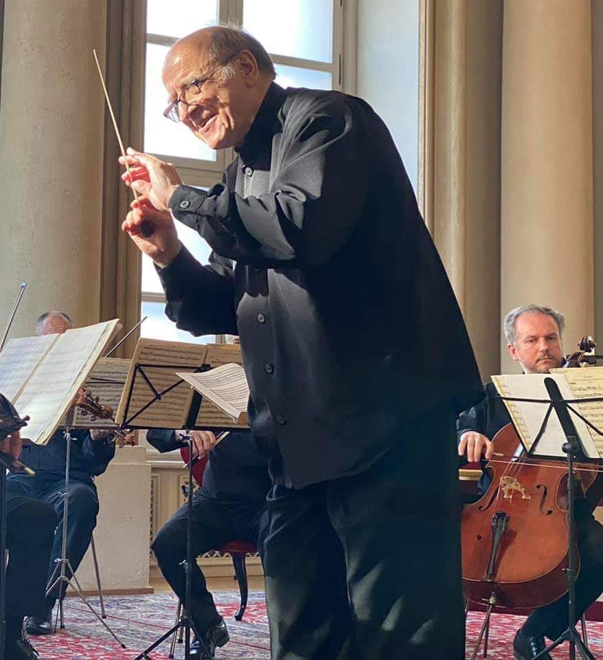 henkcorvanderkw's tweet photo. Farewell concert Primalcy palace Bruno Walter orchestra lead by my friend Jack Haendler with Bach 2violin concert 1043&amp;Haydn 49. Under covid rules what a joy with great performance. Also 🙏2 NN&amp;ING! https://t.co/lDy3QsbZFD