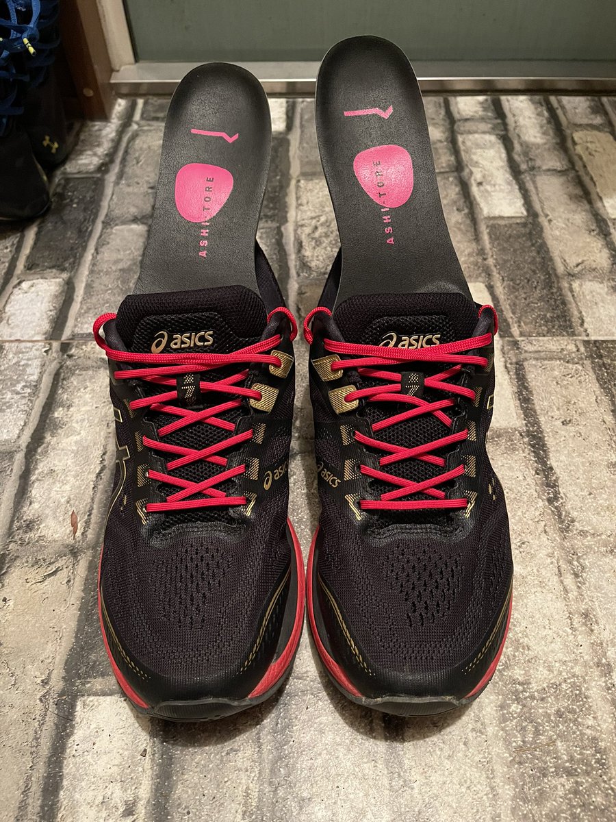 mentosfcutd15's tweet photo. 最近、夜な夜なシューレース交換病が発動

#ASICS
#インソールはBMZ
#BMZ
#ASHITORE
#パワーホールドシューレース https://t.co/QEAbdr4QeC