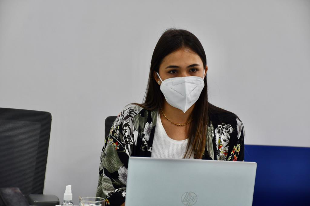 MarcelaEmbus's tweet photo. Continuamos en la estructuración del SENA Náutico 4.0, un proyecto articulado al Centro de Investigación, Innovación y Emprendimiento CRIIE Urabá @EconomiaAnt @SENA_Antioquia @alcaldiadeturbo https://t.co/NhYuIpLpoA
