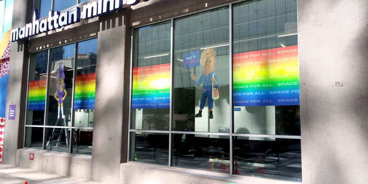 ManhattanMini's tweet photo. Stop by our SoHo locations this weekend to see our #Pride themed window displays as part of @NYCPride's 2021 Popup Experience.
#spaceforall #spacetobeyourself #nycpride #pride2021 #FridayVibes #FridayFeeling #nycwindows #hudsonsquare https://t.co/WC712GS0nI