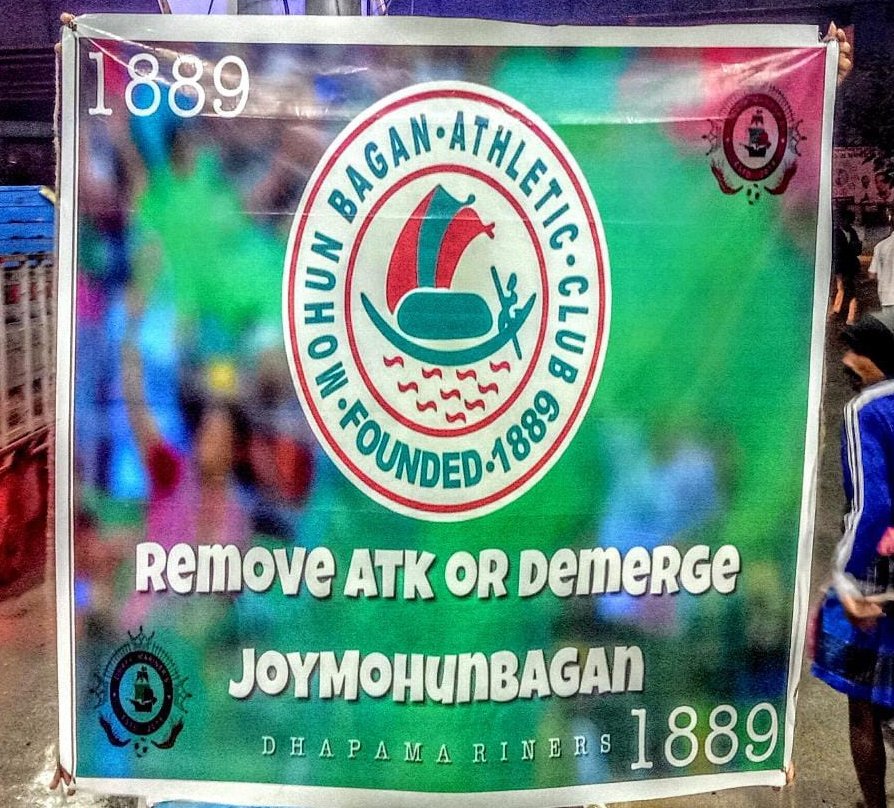 DMarinerd's tweet photo. এটিকে কে দুর হাটাও দুর হাটাও...

Respect our History Heritage and Tradition.. 🟢🔴✊
.
Mariners Are Not Your Customer's...! 

#JoyMohunBagan🔴🟢
#MBAC1889 #DM #Mariners✊
#RemoveATK😈
#JoyMohunBagan🔴🟢
#only_mohunbagan💚❤️ https://t.co/XryZYF0XhG