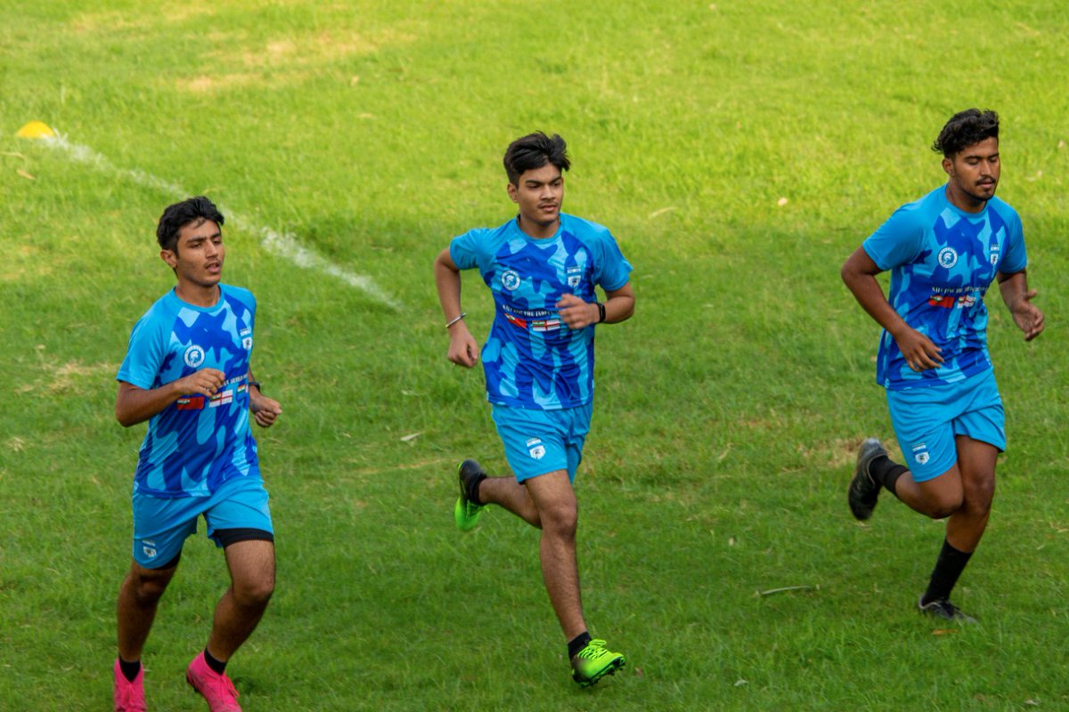 minervapunjabfc's tweet photo. New Warriors who joined today, being put through their paces. We welcomed them the Minerva way ✊🏽
📸 New Warriors during the Yo-Yo Fitness Test in the morning 🤩
ℹ️ Call on 9914331177 for more details about the upcoming training programs.
#Warriors
#TheFactory
#Back2Football https://t.co/HE3PuJOjLa
