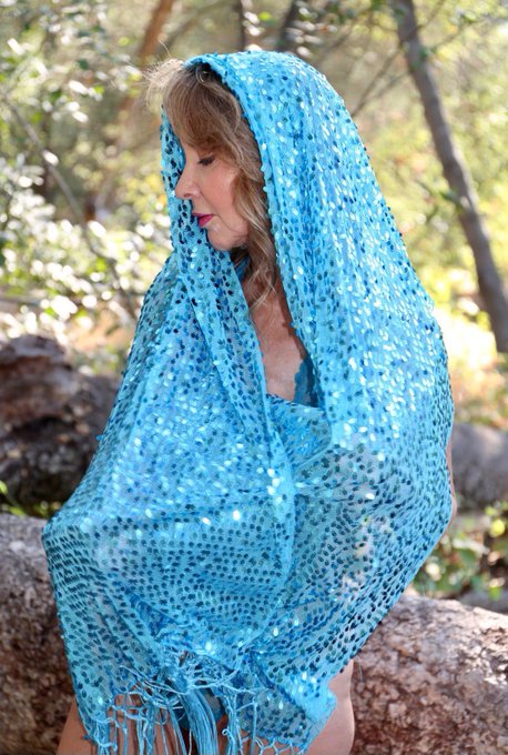 What&rsquo;s underneath?  #unveilday #forestflash #publicflash #flasher #flashfriday today on my #of where<a href="/tag/unveilday"class="tags">#unveilday</a><a href="/tag/forestflash"class="tags">#forestflash</a><a href="/tag/publicflash"class="tags">#publicflash</a><a href="/tag/free"class="tags"><span>#free</span></a><a href="/tag/of"class="tags"><span>#of</span></a><a href="/tag/flashfriday"class="tags"><span>#flashfriday</span></a><a href="/tag/fanpage"class="tags"><span>#fanpage</span></a><a href="/tag/flasher"class="tags"><span>#flasher</span></a><a href="/tag/freestuff"class="tags"><span>#freestuff</span></a>