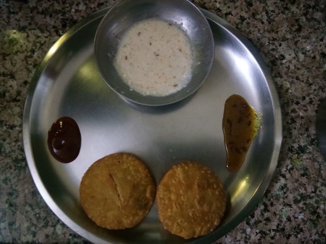 SatyaSharma_'s tweet photo. Moongdaal kachori 😋💟
#homemadekachori #kachorilover #goodfoodgoodmood https://t.co/6brgKE3ZiY