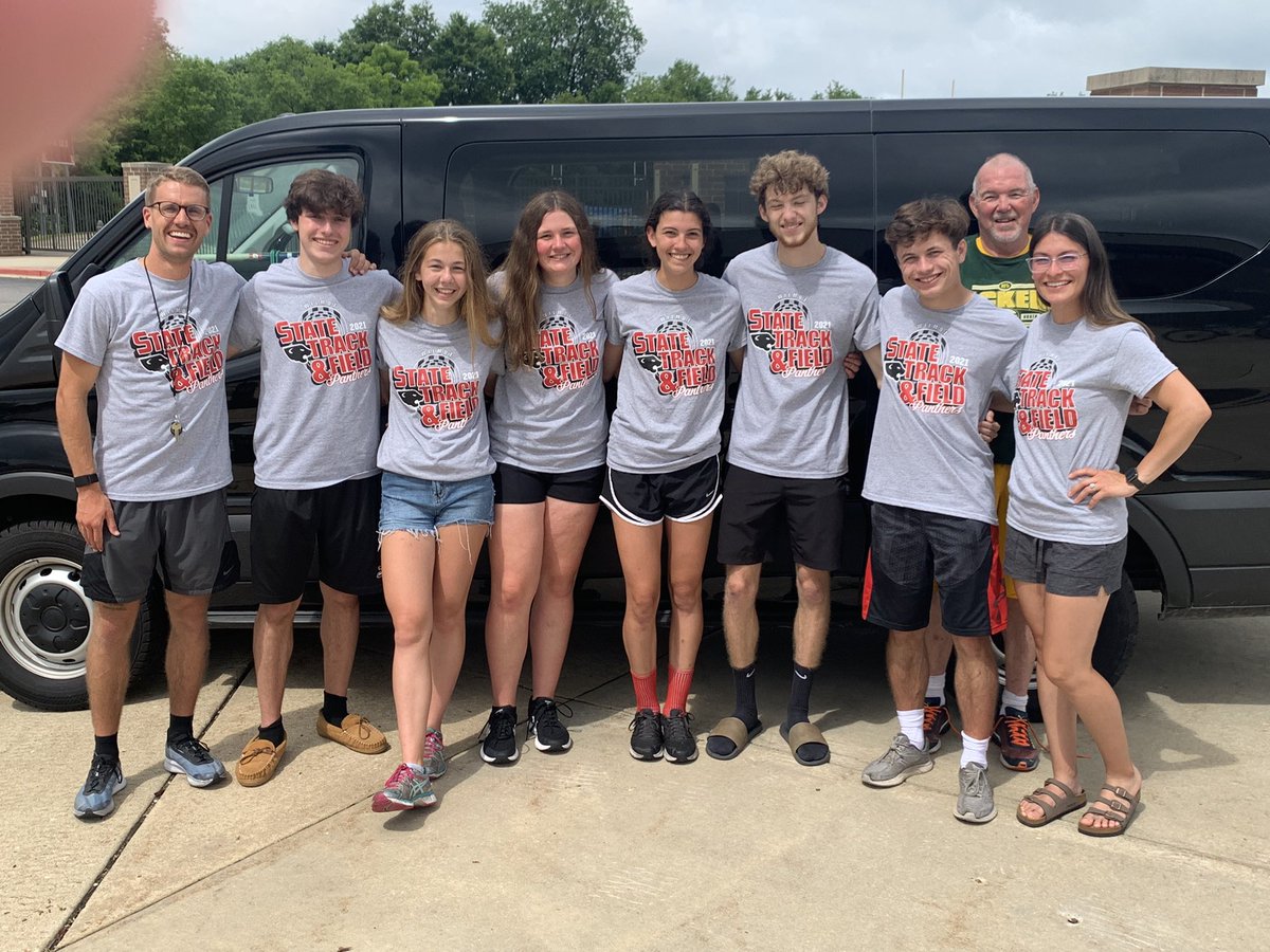 WilmotTrack's tweet photo. And we’re off! State Track and Field here we come! @wiaawistate https://t.co/xjL4PhdJCW