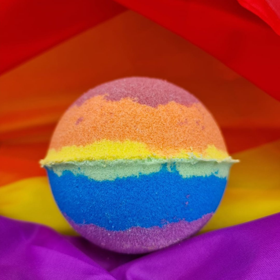 essenchuk's tweet photo. NEW PRODUCT ALERT
๐๐๐HAPPY XXL BATH BOMB ๐๐๐
With scents of ylang-ylang, sweet orange, and lavender, this XXL bath bomb will put a smile on your face as wide as a rainbow. #bathbombsuk #handmadebathbombs
https://t.co/4fsWuCIOZ5 https://t.co/AhZwRrkIH1