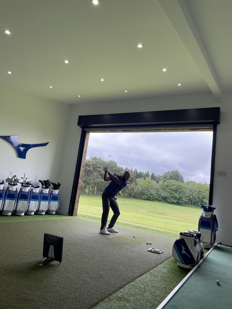 MizunoGolfEU's tweet photo. Great to welcome the guys from @Foremostgolf to the #MizunoTPStudio today! Putting our #SwingDNA to the test… 💪
#nothingfeelslikeamizuno #teammizuno https://t.co/s202jskr1B