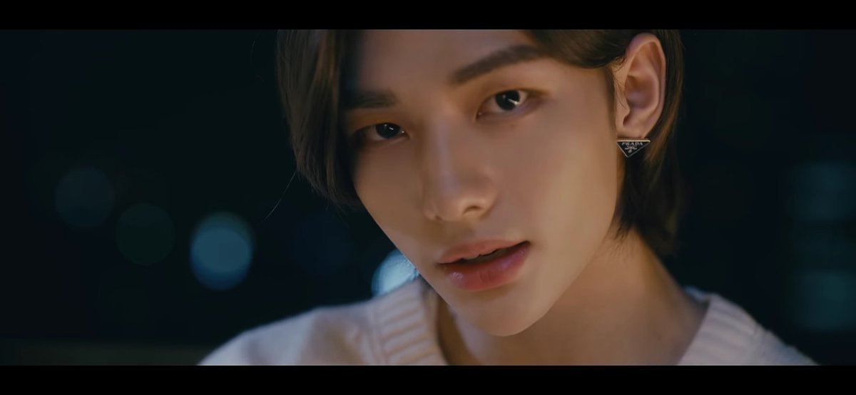 Ane_Alves_'s tweet photo. O HYUNJIN VOLTOOOOOU!!!!
FINALMENTE DIAS DE GLÓRIA https://t.co/W03M1SpDSV
