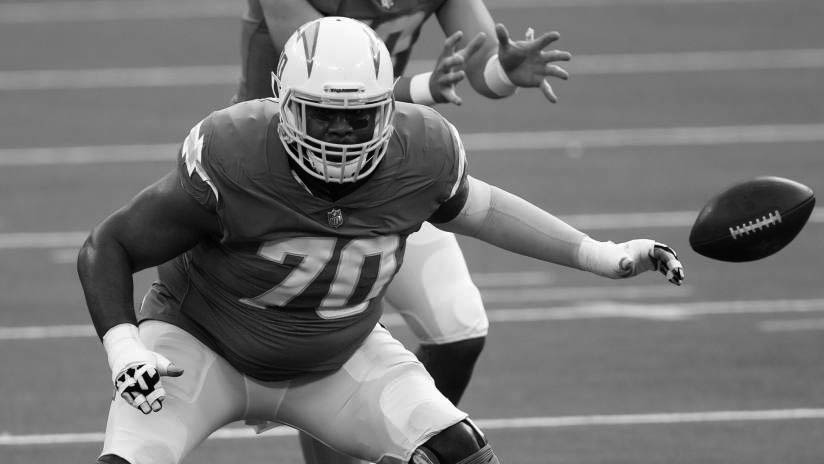 RitmoNfl's tweet photo. .@NFLNetwork: los @Acereros acuerdan con el guardia @Trai_Turner por una temporada. Anticipábamos ayer que de esta forma podría PIT reemplazar a #DavidDeCastro, quien fue despedido y podría retirarse. Turner jugó en 2020 con @Chargers tras estar seis años con @LosPanthers. https://t.co/AJi6DGr2bZ