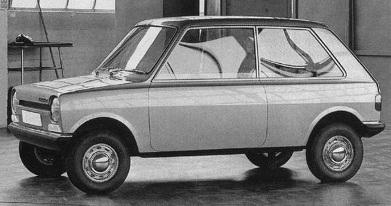QuirkyRides's tweet photo. The #BMC 9X an intended replacement by Alec #Issigonis for the #Mini developed from 1968 now @BMMuseum in #Gaydon #Warwickshire #1960s https://t.co/rYh1EUfZBl