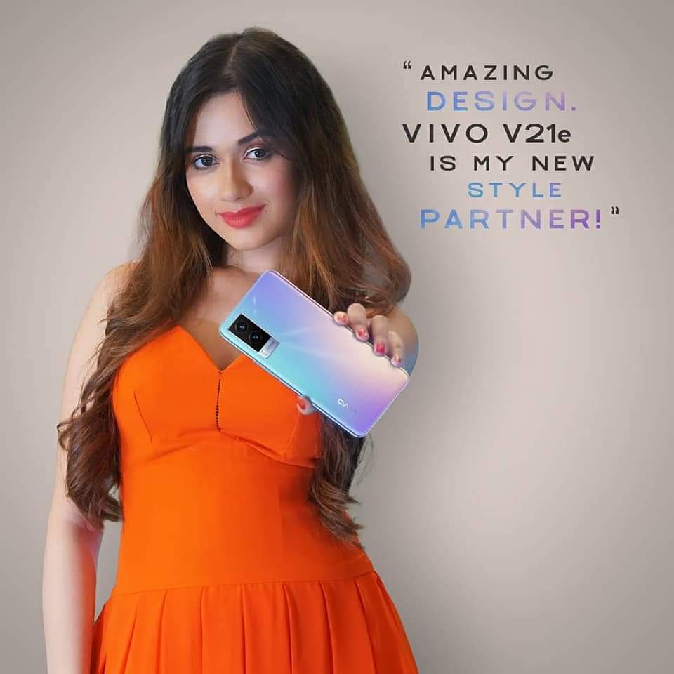 mrAKs47's tweet photo. They all are impressed with the #MostStylish5G the all new #vivoV21e, how about you?
#V21e
#DelightEveryMoment #AvailableNow https://t.co/aV0i6JAdYB