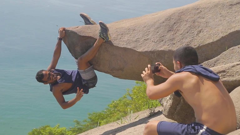 Anna Rowe tweet media