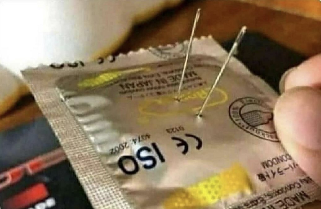 Strictly4Indian's tweet photo. My best friend taking my crush to OYO. 

Me: https://t.co/DXFBrJg8g2