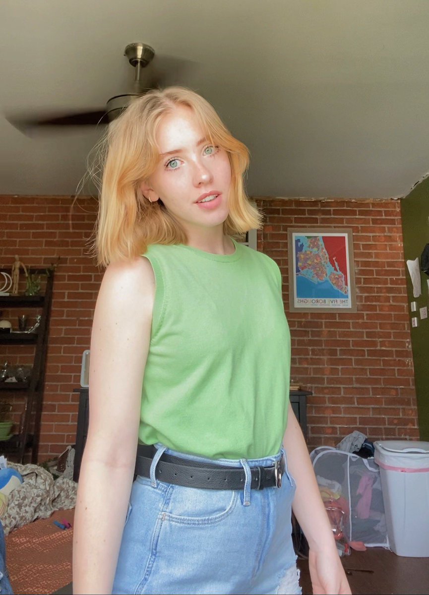 RileyGibson13's tweet photo. it’s she/they from now on 

(yes i posted the same thing on instagram with different pictures. leave me alone it’s pride month) https://t.co/D5kWe4ETQh