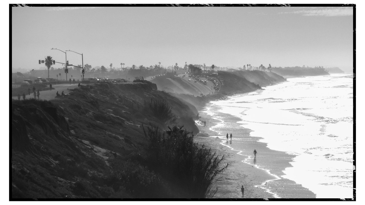 theoilpainter's tweet photo. Encinitas, CA. Sony Handycam PJ-580V still. #encinitasca https://t.co/vHbuWAc0eZ