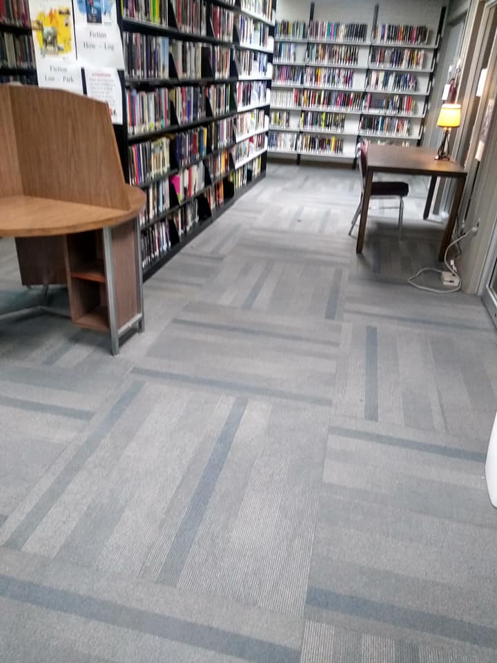 AmoryLibrary's tweet photo. We are enjoying our new carpet! Many thanks to all who helped to make this possible! Current hours are Monday through Friday from 9 a.m. until 5 p.m. Amory Municipal Library 662-256-5261. #newcarpet #smile #yeswearestilltiredlol #looksbetter #cleanandfresh #books #librarylife https://t.co/rQH5frTNNm