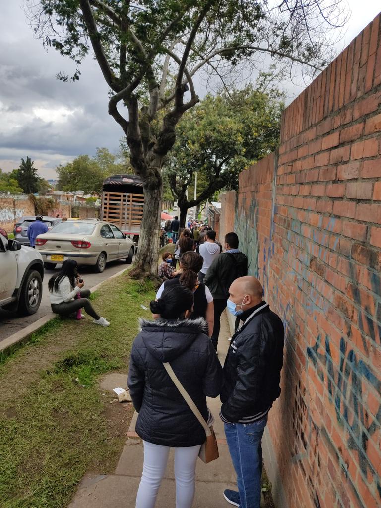 juanitapardo3's tweet photo. @KarolVera1 @vickymunar1 @SectorSalud Punto de vacunación #codabas https://t.co/H2tgHYt2wY