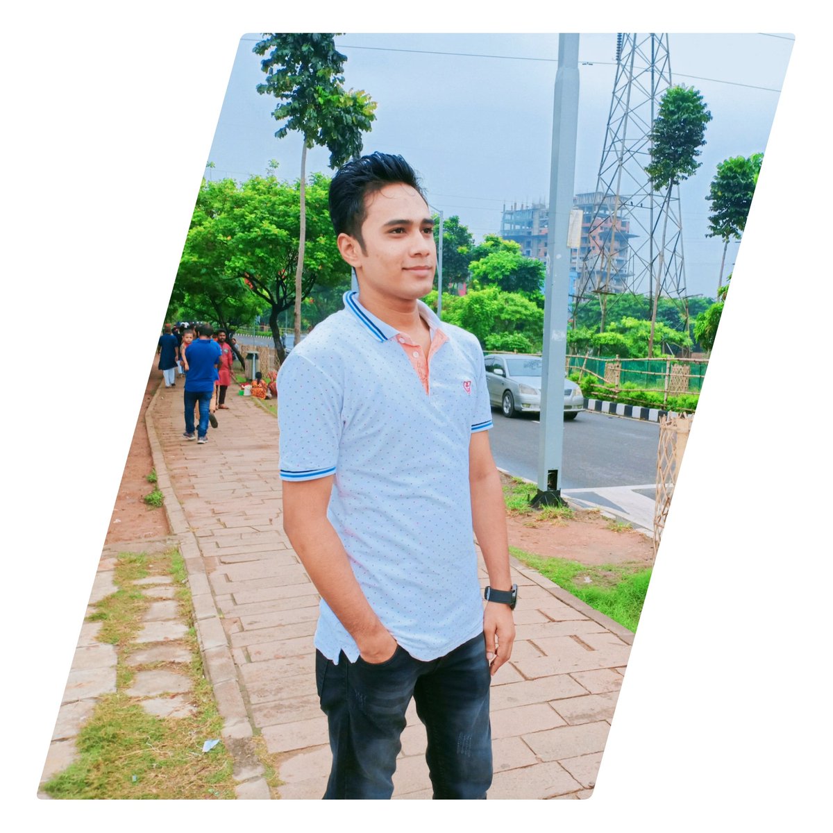 অতিরিক্ত সরলহতে যেওনা, এ স্বার্থপর সমাজ তোমাকে ঠকিয়ে দিবে...