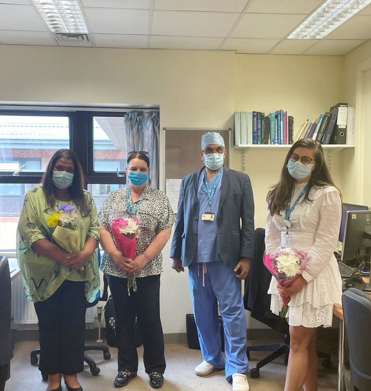 We have a Flower Fairy 🌺💐🌷who treated us to gifts - thank you <a href="/hayleyprfriend/">Hayley Friend</a> for my flowers, thank you card and refreshing ice lolly. Very thoughtful to support me and your “sister service” colleagues in T&amp;O. What a sweet-smelling end to the week! <a href="/RoxanaDinka/">Roxana Dinka</a> <a href="/Pennymccool1/">Penny mccool</a>