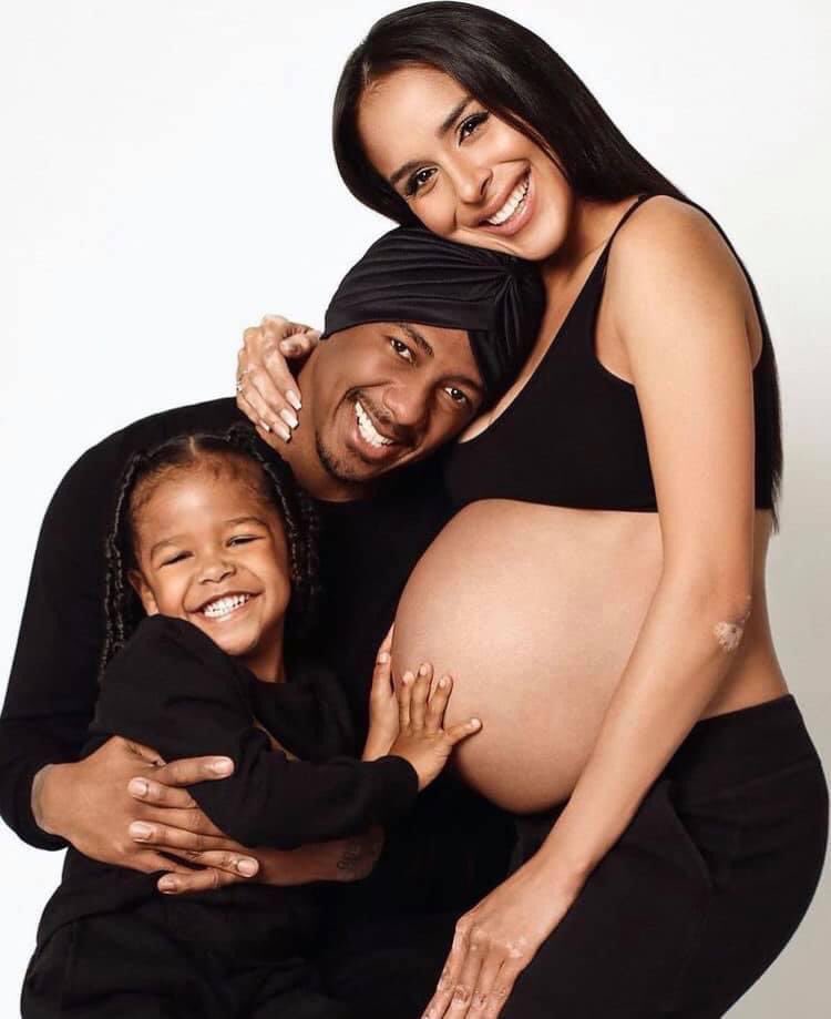 Ndoni_ZN's tweet image. One thing about Nick, he gonna show up to the maternity shoot😂😂