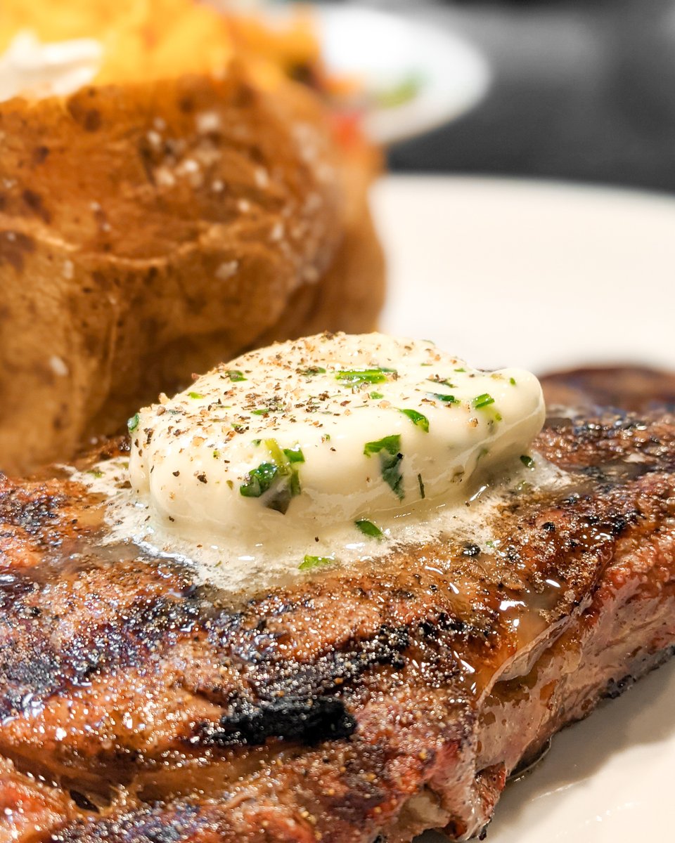 redlandsgrill's tweet photo. Melt away your cares this weekend. https://t.co/3MtrzfnnMf