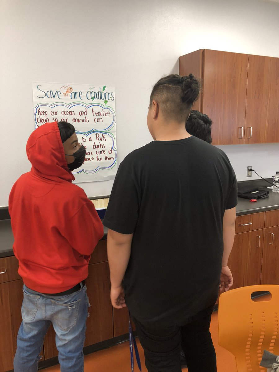 LauraSi73882551's tweet photo. Let the experts do the talking…stay and stray activity to promote listening and speaking. Only at #DLVMS #NoInvisibles! SMARTY Camp 2021. https://t.co/vLnofwgV7C