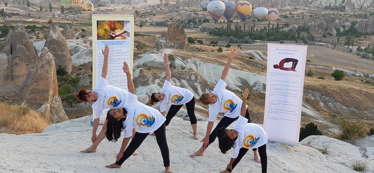 IndiaInTurkiye's tweet photo. As the finale of #IDY2021 celebrations 🇮🇳 Embassy @IndianEmbassyTR took #yoga to the iconic city of 🇹🇷#Gorem in #Cappadocia on 25 June....
We found many yoga enthusiasts in Goreme, the city of 'Fairy Chimneys' and balloons ...
@MehmetNuriErsoy @MinOfCultureGoI @anadoluagency https://t.co/5KKj3K4yRI