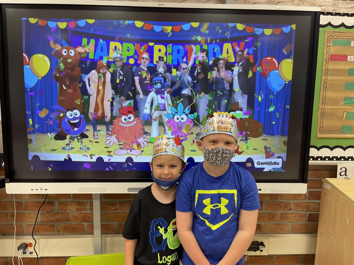 Fiorini_Fb's tweet photo. Happy birthday Logan &amp; Brett! @HPS_Eagles https://t.co/z4HyEBpqUK