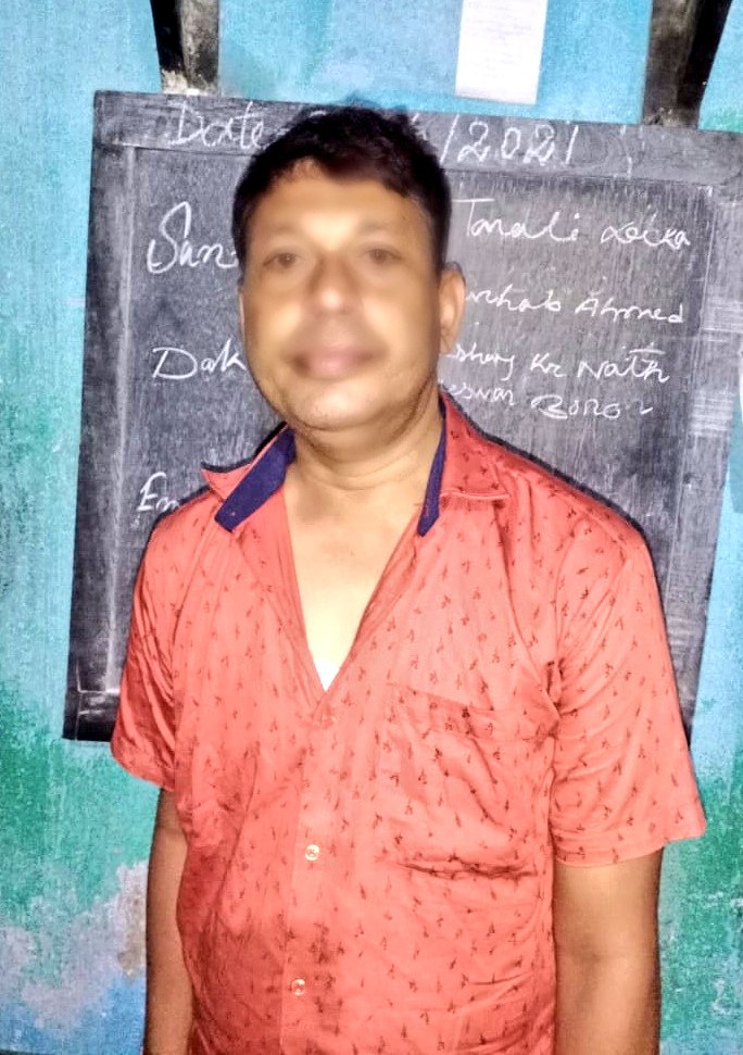 Munnabhai MBBS ! 
FAKE DOCTOR ARRESTED practicing at Salonah Tea Estate Hospital. Raju Hati Kakoty of Nazira, Sivasagar had been duping many since long, Caught by Samaguri PS !! 

#জনহিতজনসেৱাৰ্থে <a href="/assampolice/">Assam Police</a> 
<a href="/DGPAssamPolice/">DGP Assam</a> <a href="/CMOfficeAssam/">Chief Minister Assam</a> <a href="/nhm_assam/">NHM_Assam</a> <a href="/diprassam/">DIPR Assam</a> <a href="/diprnagaon/">DIPR Nagaon</a>