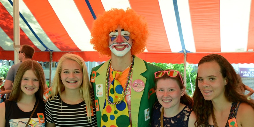 The celebration has arrived! 🎉 
In the Kidsway Tent, please be aware that there are several changes to the published schedule for the Kidsway stage that are no fault of the performers. 
PLEASE refer to the schedules posted in Overman Park or at SturgisFalls.org/Kidsway-Stage/ 🎪