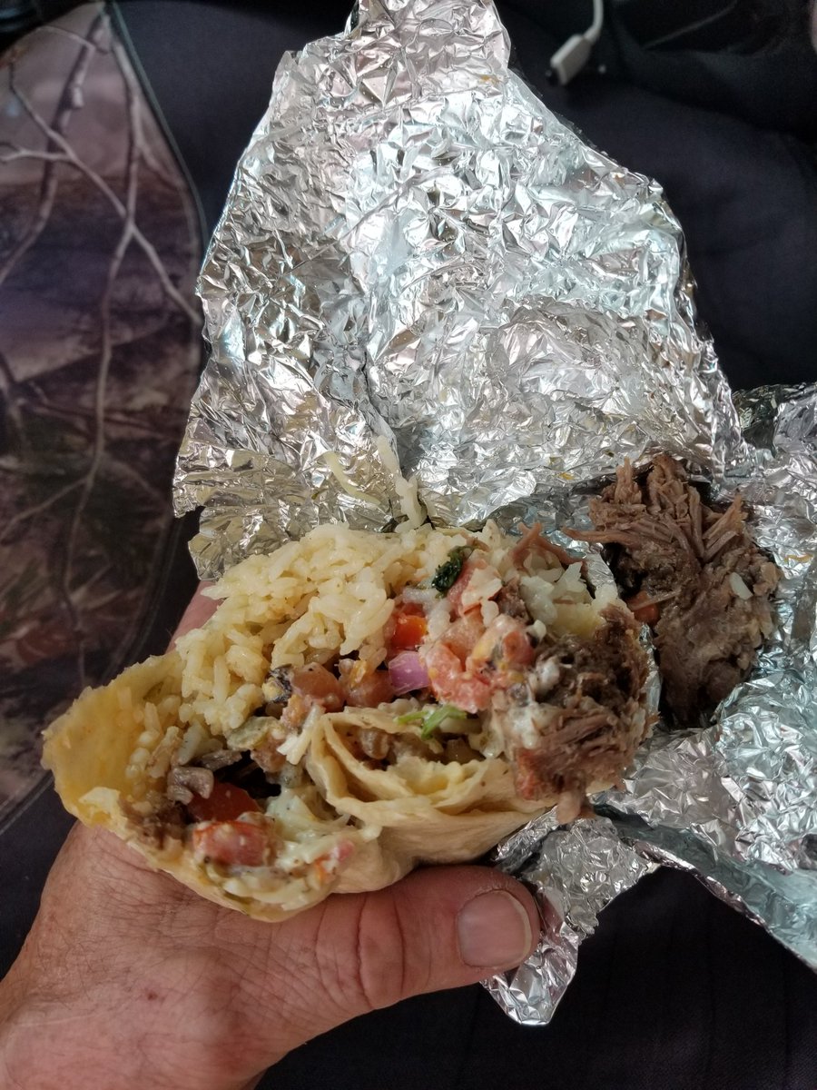 DonuttDave's tweet photo. Chipotle Friday
#construction #constructionlife #lifeofasider #chipotle #chipotlefriday #barbacoa
@ChipotleTweets https://t.co/OD7aGqmDSN