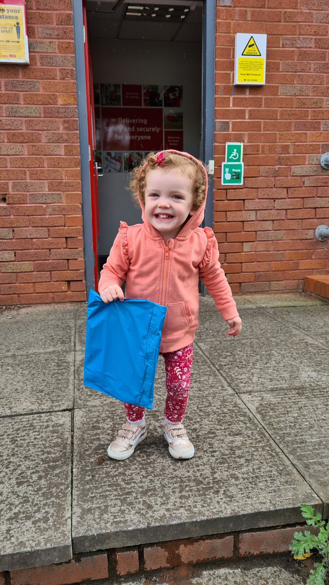 missfitcreates's tweet photo. I send them out in all weathers to catch the post #babyapprentices #verysmallbusiness https://t.co/i5hKUFlo1L