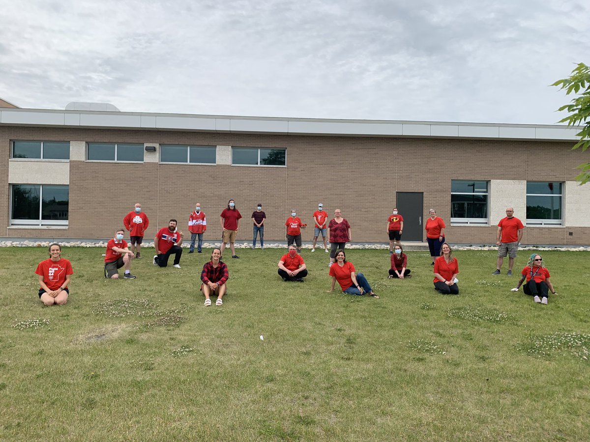 Big turnout in opposition of Bill 64 for the last Friday of the school year #RedForEdMB <a href="/ProtectEdMB/">ProtectEdMB</a>