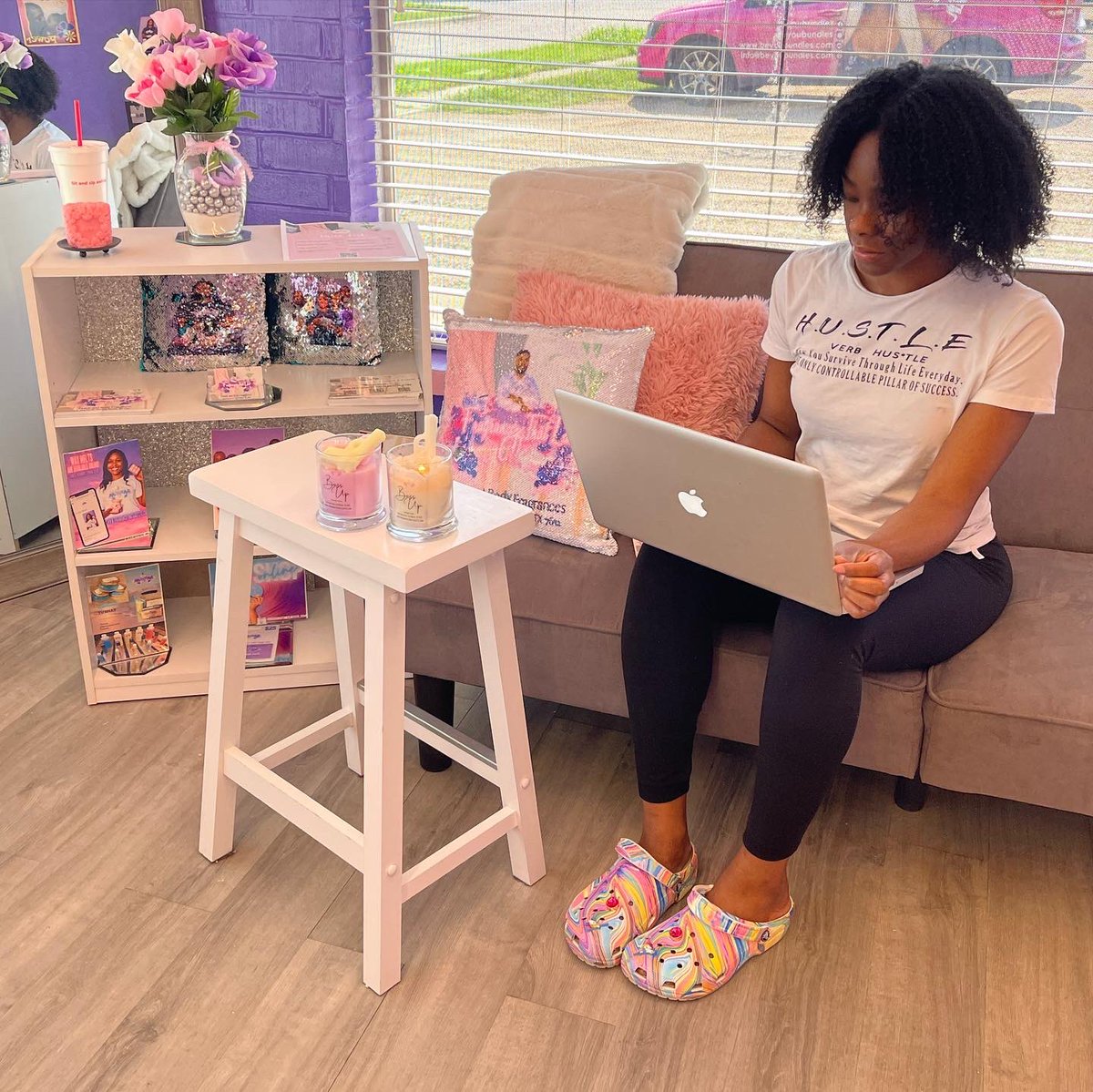 FTLCTL's tweet photo. Lately I've been on the mood to #BossUp even more! 
•
As an #entrepreneur your mind CONSTANTLY goes! Even while you're sleep 😂
•
Stop by today and shop with us! My Creative Candles are made just for you 💞 We're open until 6pm! 
📍3041 Forest Ave.
#creativecandles #cutecandles https://t.co/xMTRbNJqqd