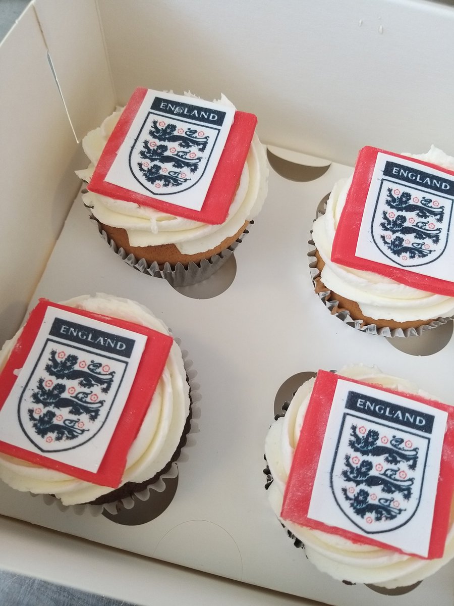 Elainescakeshop's tweet photo. Football crazy! England or Scotland  cupcake boxes .order now on Shocal gir the big match on friday#elainescreativecakes#eurofootball#itscominghome! https://t.co/A34vL8XV2E