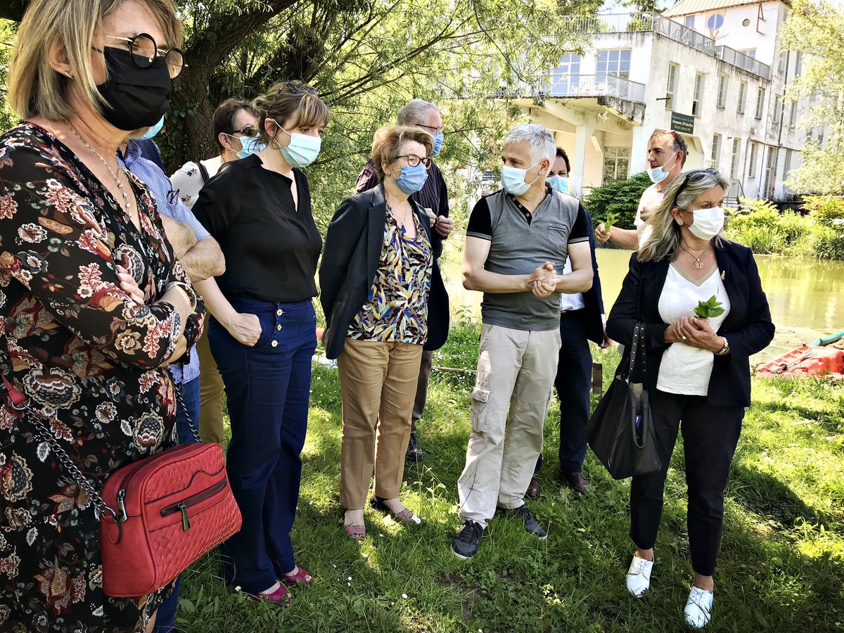 MarieGuiteDufay's tweet photo. Des milliers de kilomètres,
Des milliers de visages
et autant de soutiens

Merci à tous pour cette incroyable campagne, enrichissante et inspirante. 

La victoire de nos valeurs est à portée de main. Dimanche, nous avons besoin de chacune de vos voix 💪🏻🗳 https://t.co/qm5Ya2ABHb