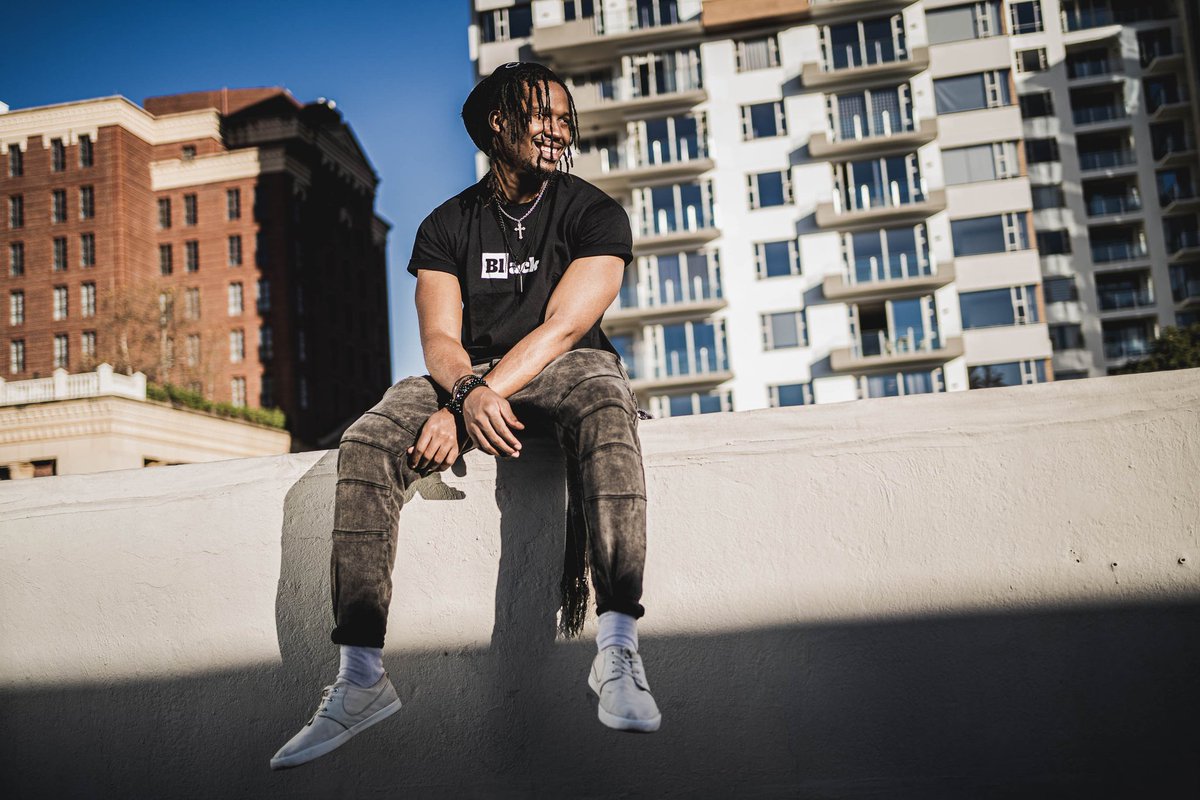 M2KaN3's tweet photo. Lemon Pepper Freestyle out now 🍋🌶️ 

https://t.co/se1D9CplSq https://t.co/OWltevDTRg