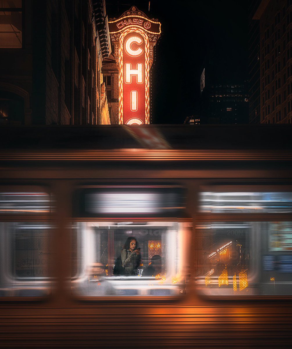 I got here pre-golden hour, stayed an hour after sunset…to get 1 shot 😂 #Chicago