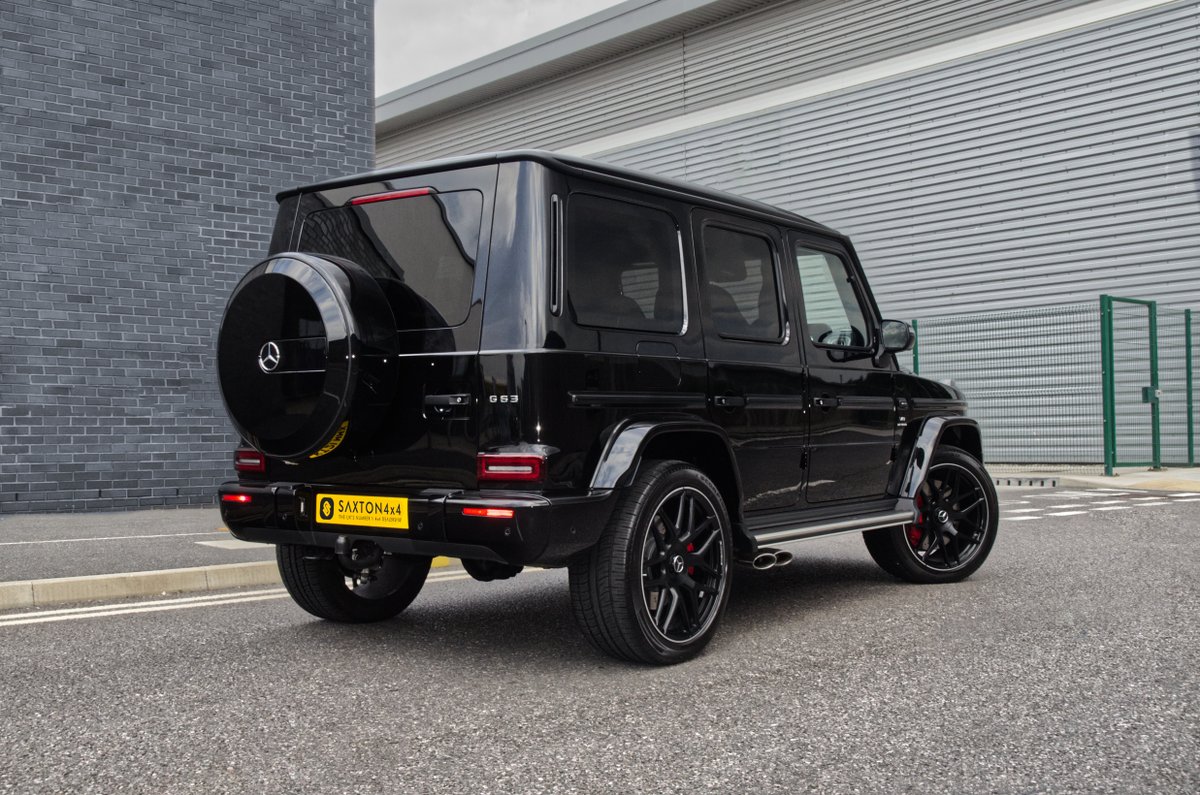 saxtonsofficial's tweet photo. The pinnacle of Mercedes-Benz engineering 💯 The G63 AMG is equipped with a twin-turbocharged 4.0L V-8 boasting 577BHP and an astounding 627lb-ft of torque 💨 Prices starting at £175,000
•
•
•
#Saxton4x4 #mercedes #mercedesbenz #amg #gclassamg #gclassamg #g63amg #g63 #suv https://t.co/VjG42zZE1A