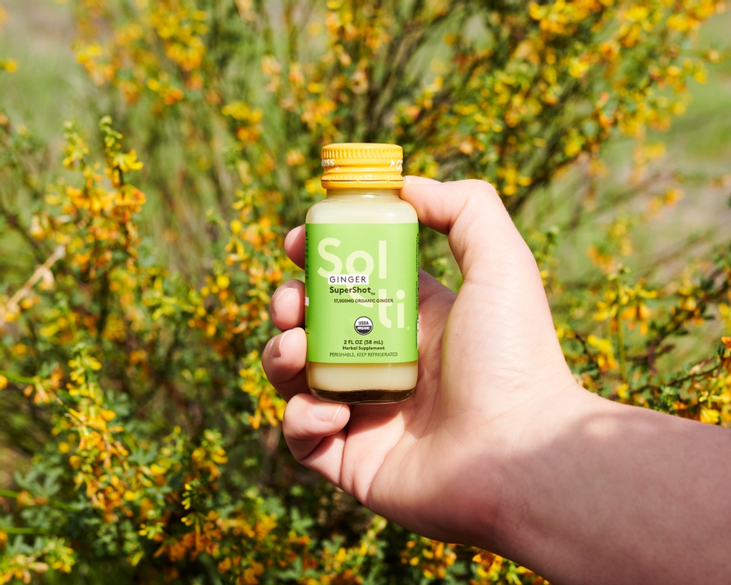 Ginger SuperShot also provides natural energy from organic green apple - perfect to bring along on your next adventure! 🌿🌶🍏⁠ ⁠ #Ginger #Organic #GingerShot #Vitality #Energy #DrinkSolti #LetYourselfShine