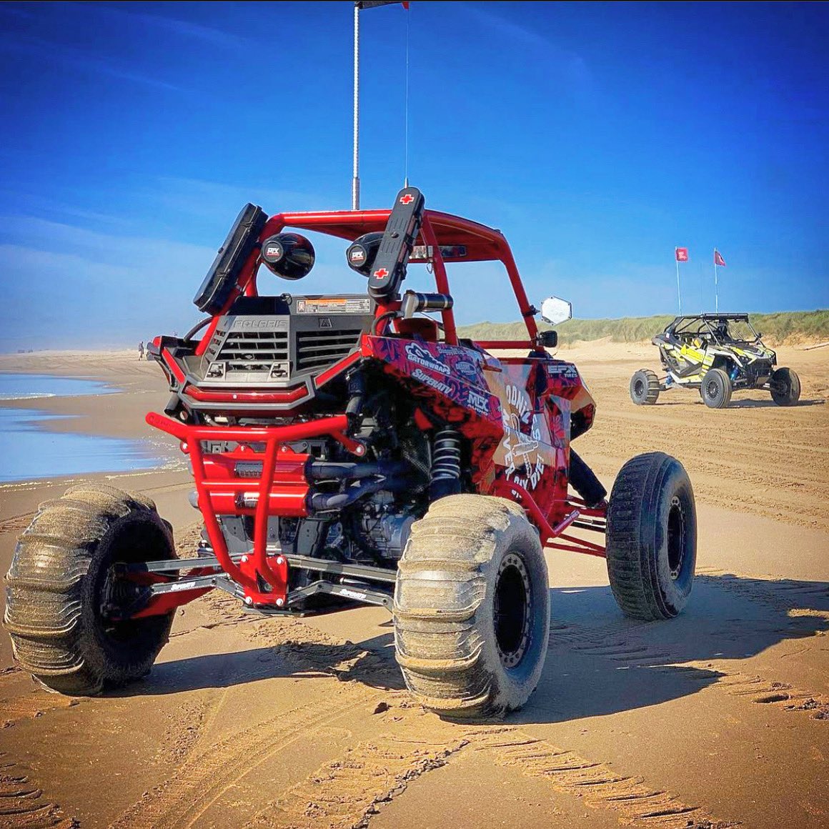 superatvtweet's tweet photo. #TGIF Who is spending their weekend at the @utvtakeover event in #CoosBay #Oregon?! 🤘😎 Be sure to swing by the #SATV booth to say hey and check things out! #UTVTakeover #SATVNation 
#duneanddestroy #superatv #polaris #polarisorv #polarisrzr #radiusarms #polarisrs1 #offroading https://t.co/2MCiueGPvr