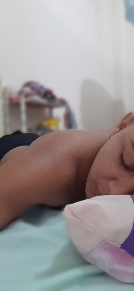 racs_23's tweet photo. 😴🥵 https://t.co/ZihGG28kjM